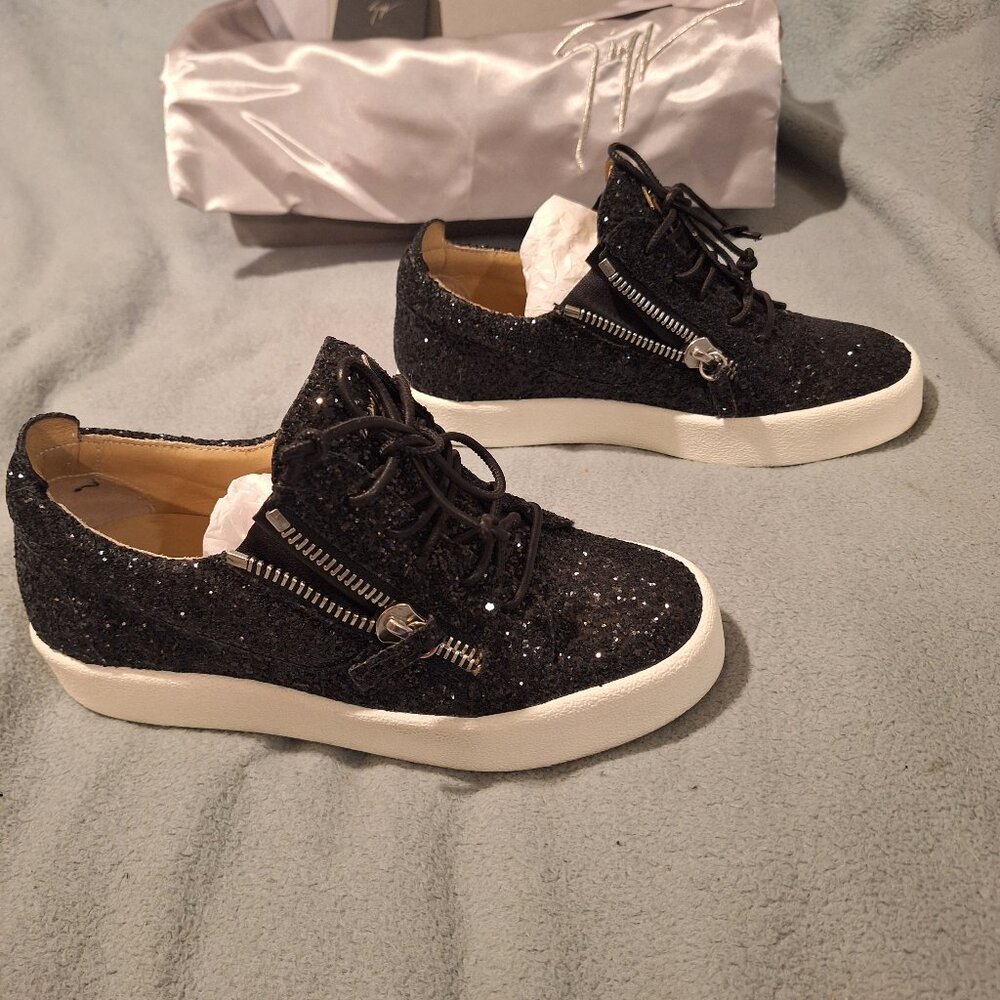 GIUSEPPE ZANOTTI-Women Black Glitter Sneakers-Women 37 (7.5 US)-RUN SMALL